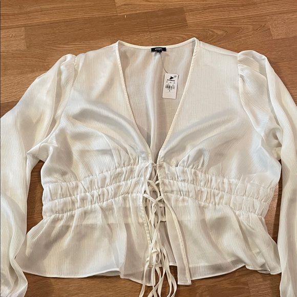 Express V-Neck Long Sleeve Smocked Tie Front Top NWT Size XL - Picture 6 of 7